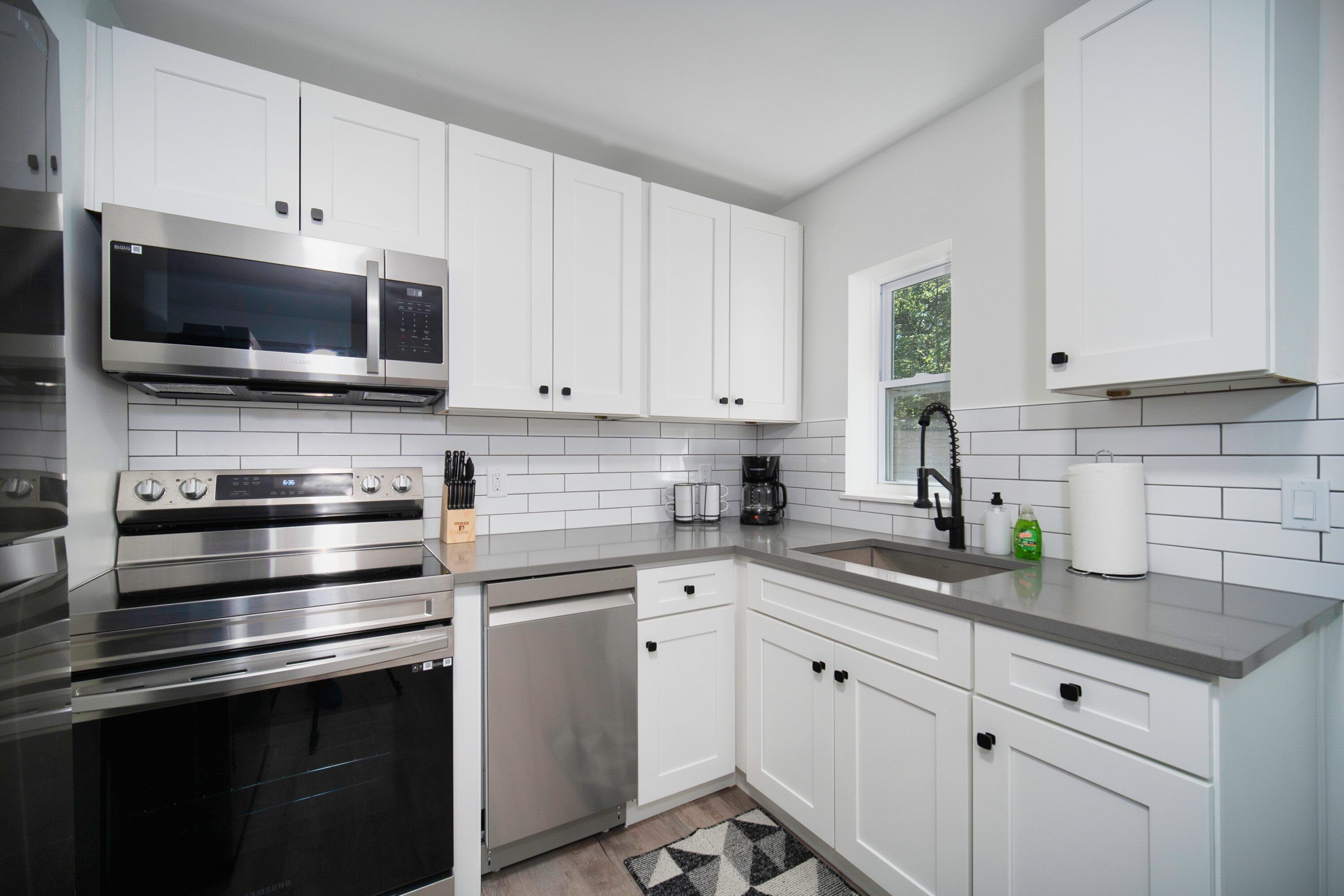 This apartment is a 2 bedroom(s), 1 bathrooms, located in Jacksonville, FL.