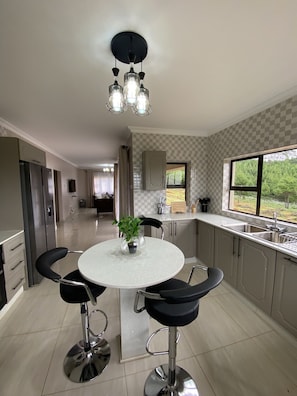 Deluxe Villa | Private kitchen