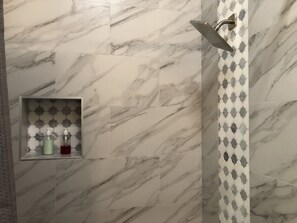Shower, hair dryer, towels, soap - Newly constructed VIP Leval Rooftop Townhome (Tallahassee)