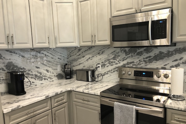 Frigorífic, microones, forn i placa de cuina