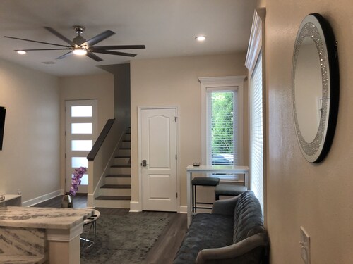 Newly constructed VIP Leval Rooftop Townhome