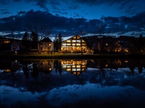 Façana frontal de l'allotjament