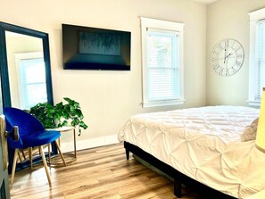 12 makuuhuonetta, silitysrauta/-lauta