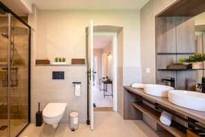 Shower, hair dryer, towels - Le Paradis - Beautiful T3 with nice view on the Visitation (Annecy)