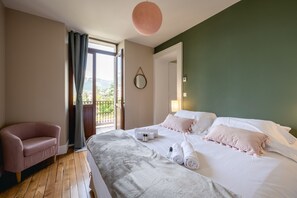 2 soverom, strykejern/-brett, reiseseng for barn og wi-fi