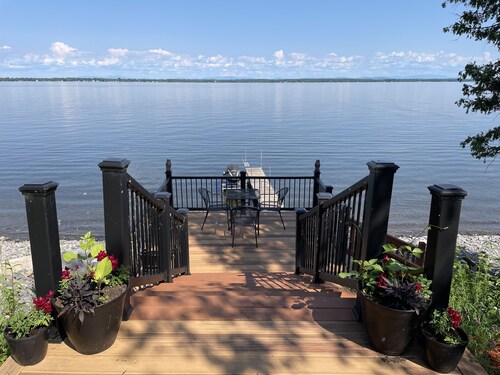 Heron Hideaway - Lakefront Home with Mountain Views- Hot Tub
