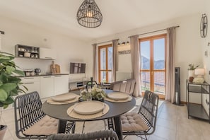 Dining - varenna wonderlust varennaholidays (Perledo)