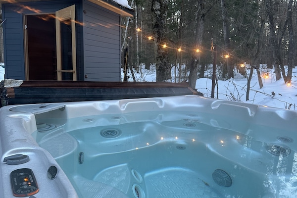 مغطس سبا خارجي