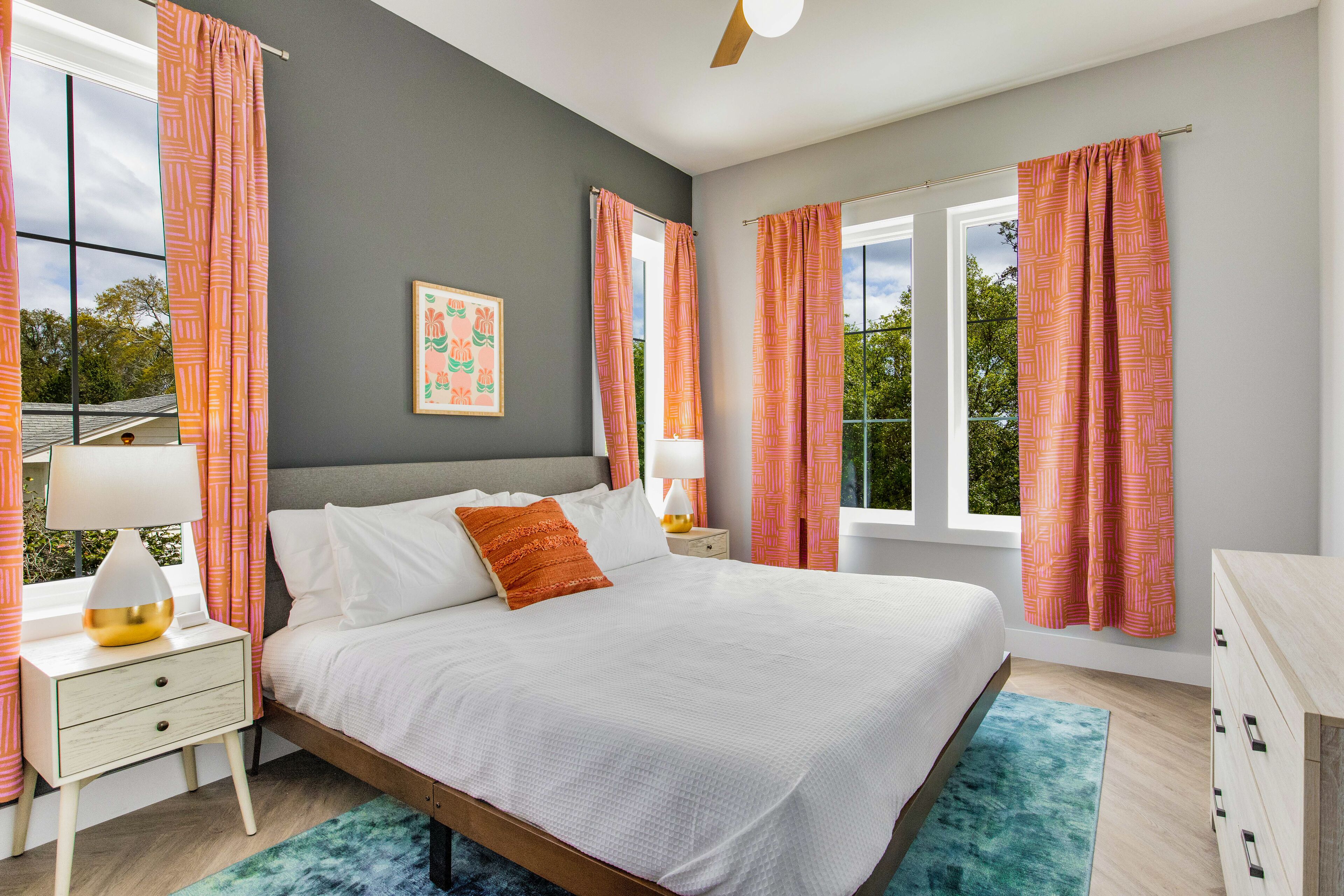 Hello Sunshine - King Bed | Modern | Balcony