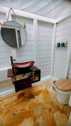 Shower, towels
