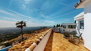 Outdoor dining - Mijas Pueblo - Cozy Apartment with Sea Views (Mijas Pueblo)
