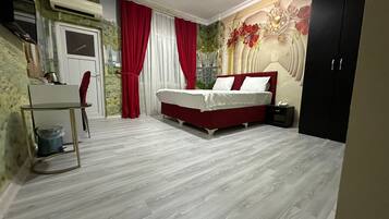 Standard Double Room | Minibar, in-room safe, desk, laptop workspace