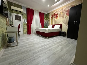 Standard Double Room | Minibar, in-room safe, desk, laptop workspace - Nus Grand Hotel (Nusaybin)