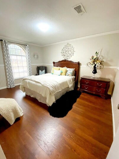 En tu visita a Texarcana Tx. hospedate en esta linda y amplia habitación.