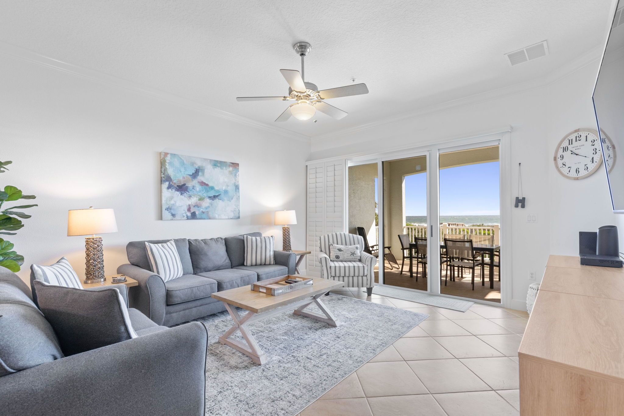 Beautiful Oceanfront Condo 522 in Cinnamon Beach! Seconds to the beach!
