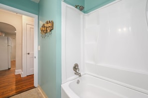 Shower, towels - The Beach House on 10th St #5 by Seaside Vacations & Sales (Ocean City)