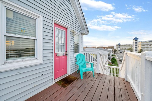 The Beach House on 10th St #8 by Seaside Vacations & Sales