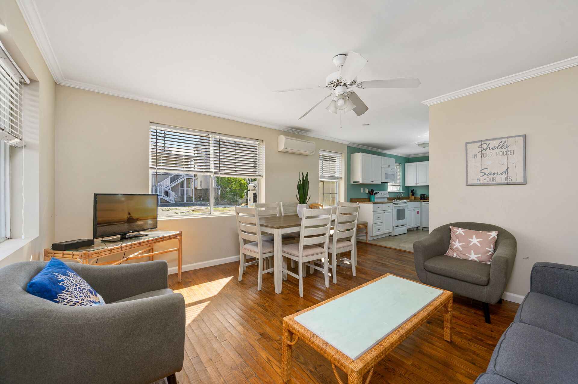 The Beach House on 9th Street #3 Perfect for the Family looking to getaway!