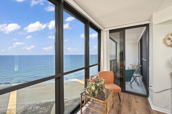 Interior - Golden Sands 1901 Beautiful 3 Bedroom, Beachfront home (Ocean City)