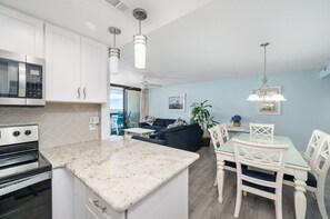 Interior - Fabulous Oceanfront condo w/ pools by Seaside Vacations & Sales (Ocean City)