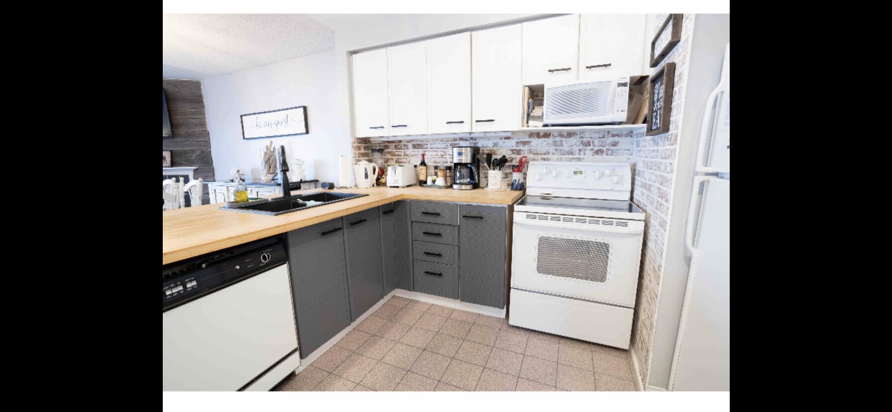 Cozy Chalet overlooking the lake