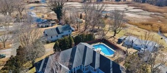 Exquisite Beach Villa In Ground pool and Spacious Bermuda room! 2 living Rooms!