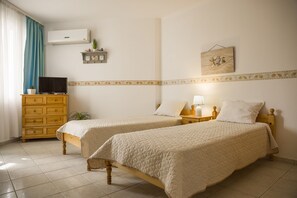 1 chambre, lit parapluie, Wi-Fi gratuit, draps fournis