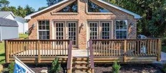 The Hideaway Spot- Waterfront w/ Dock on Long Cove
