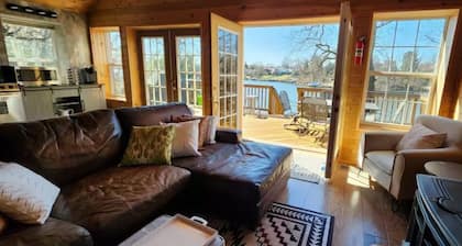 The Hideaway Spot- Waterfront w/ Dock on Long Cove