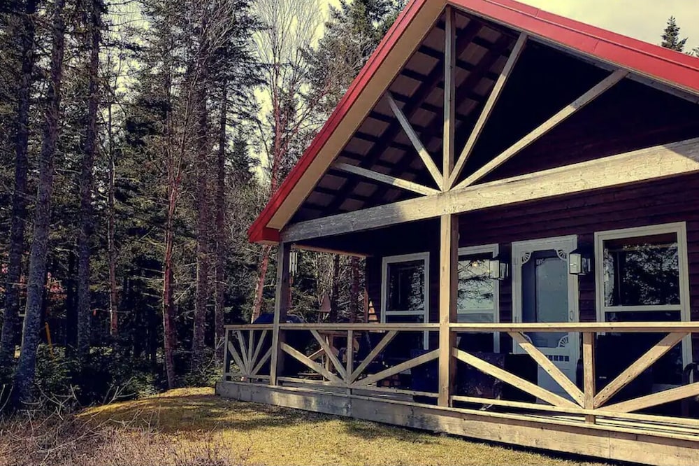 Sandstone Chalets overlooking the Bay of Fundy - TRANQUILITY