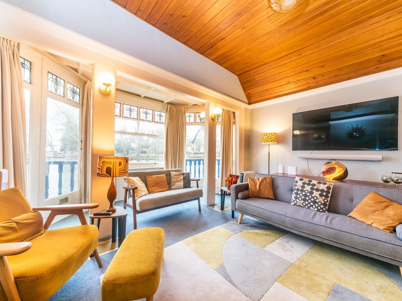 Pass the Keys | Cosy River House With Beautiful Views