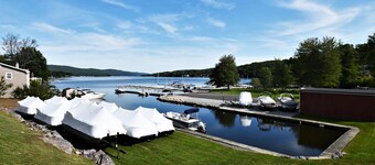 Stay in the heart of Greenwood Lake minutes away from the lake 