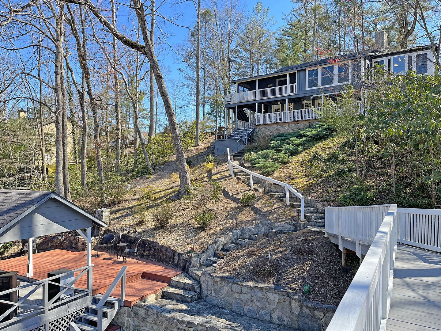 10% OFF 11/7-19 Lakefront, Pet Friendly , Sleeps 8, 2 Kayaks, 2 SUP