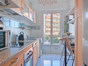 Fridge, microwave, oven, dishwasher