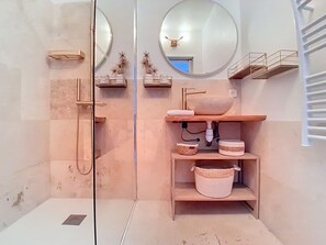 Hair dryer, towels