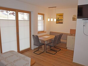 Dining - Tschirgant by Interhome (Wenns)