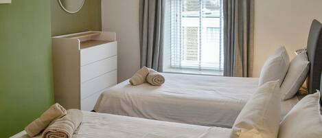 2 bedrooms, free WiFi, bed sheets