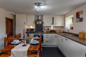 Fridge, oven, dishwasher, toaster