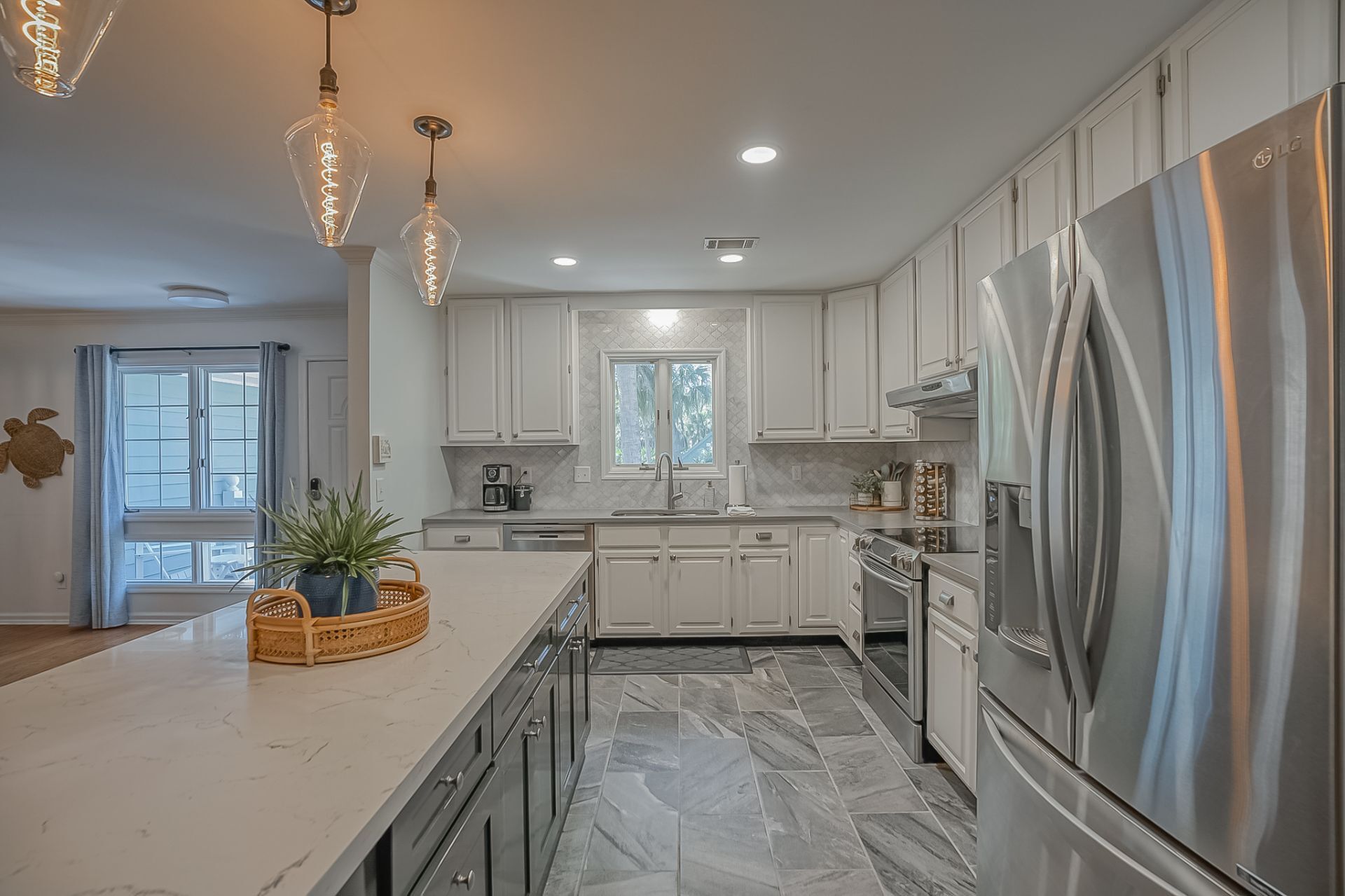 4 bed 4 Bath, Golf Cart and Amenity Cards Available