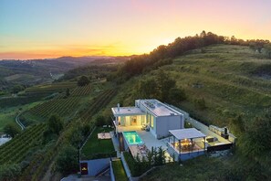 Exterior - Villa San Mauro - Four Bedroom Villa, Sleeps 8 (Momjan)
