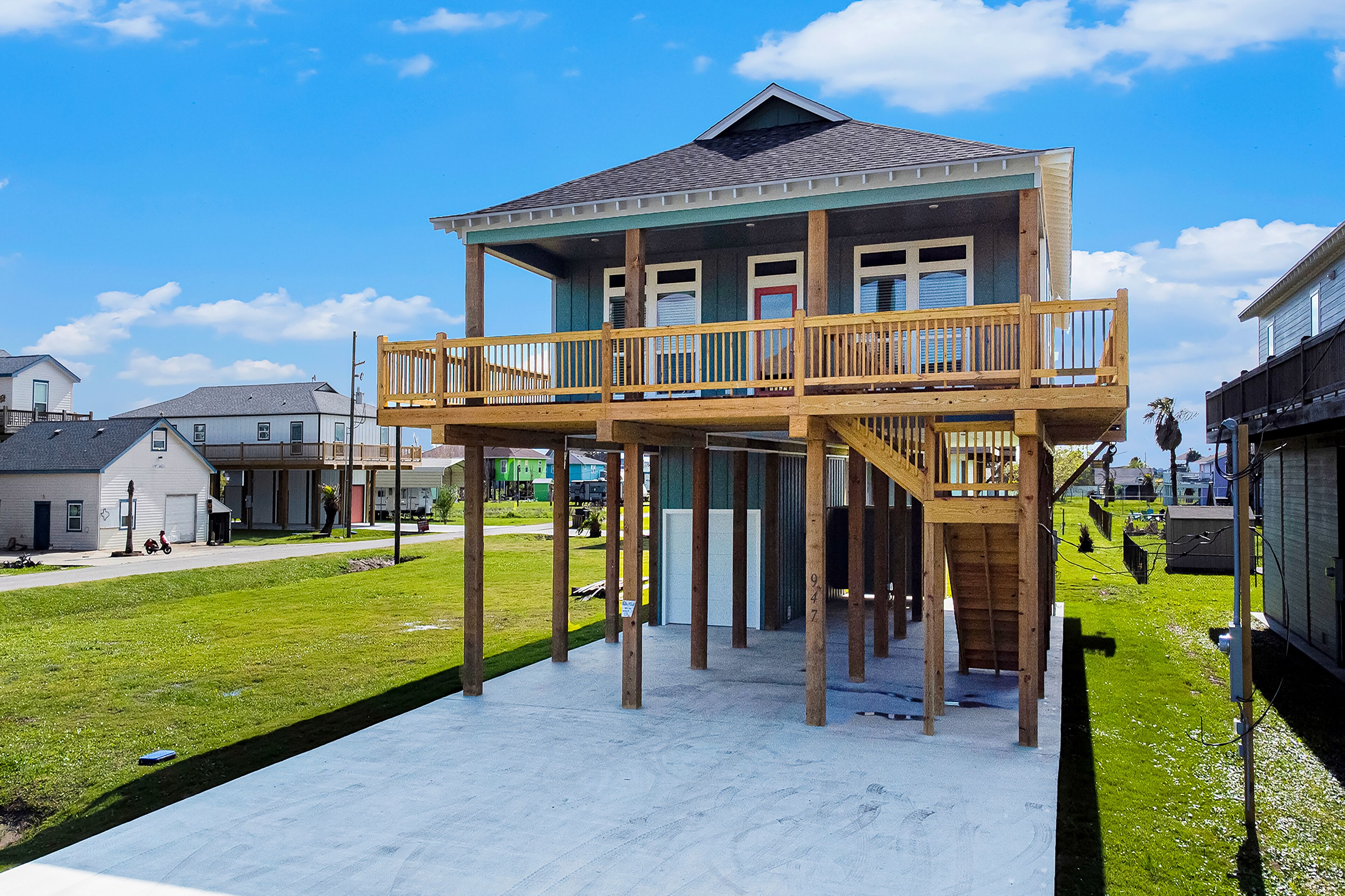 Charming dog-friendly home with Gulf view, beach access, central AC, & W/D