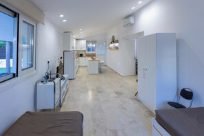 2 bedrooms, in-room safe, soundproofing, iron/ironing board