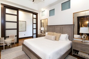 1 soverom, skrivebord, strykejern/-brett og wi-fi (inkludert)