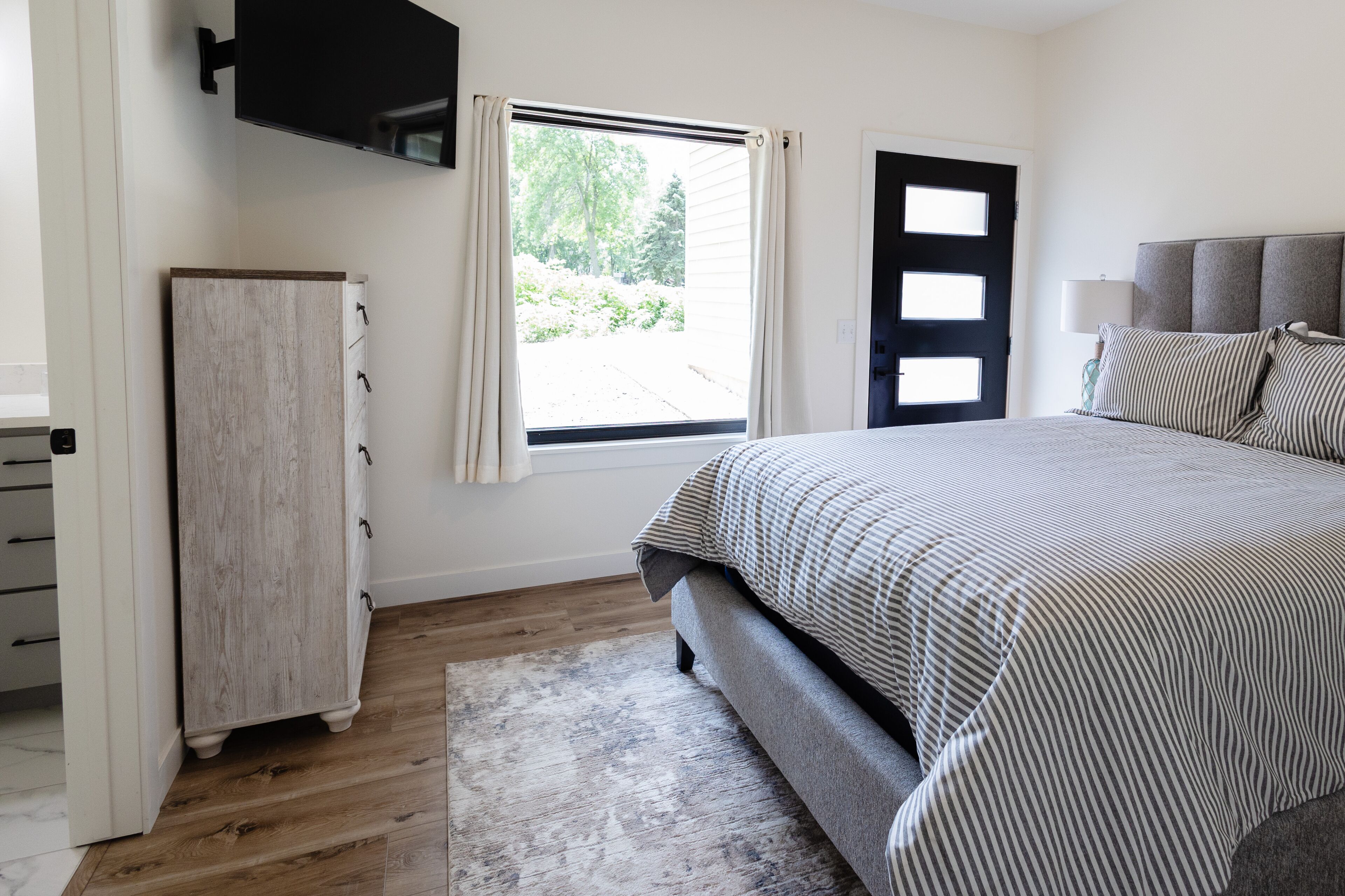 NEW CENTRAL PARK TOWNHOME w/ Golf Course view Across from Arnold's Park!