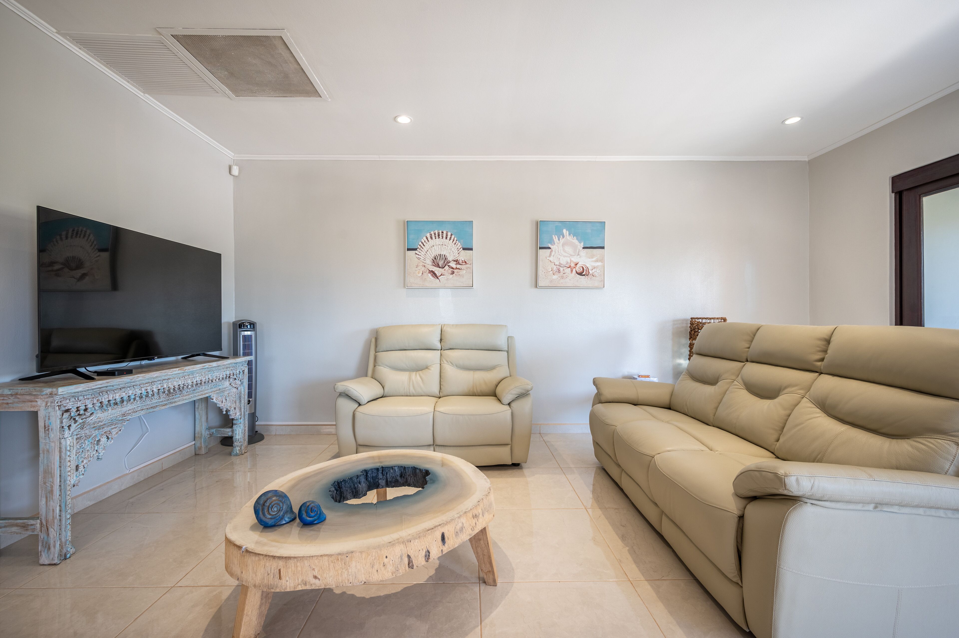 Marina Real 21A Gorgeous Condo, Great Location!