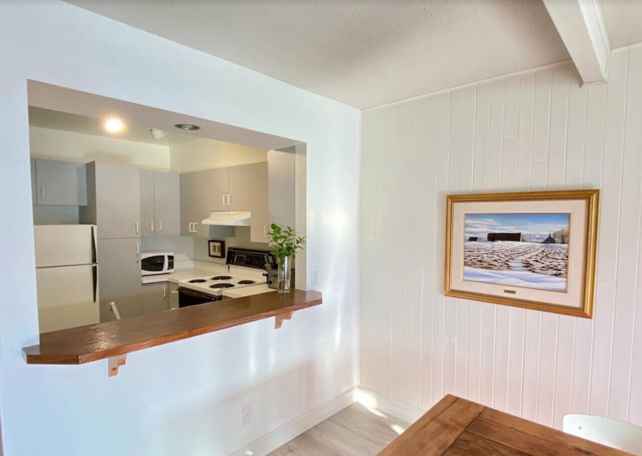 Unit 206 (Hotel du Lac, Mont-Tremblant)