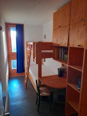 1 bedroom