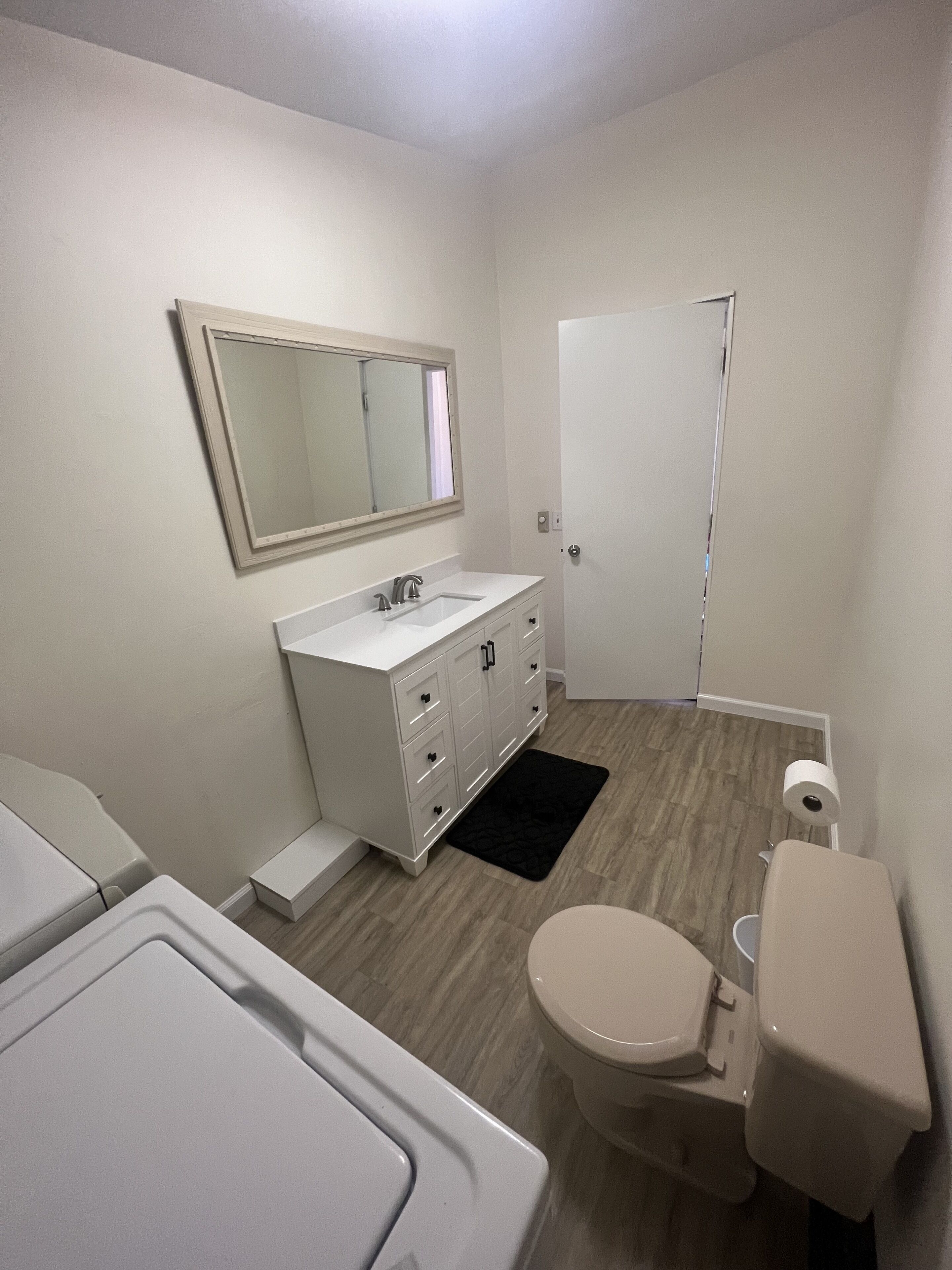 Charming 4 BD near DT Geneva