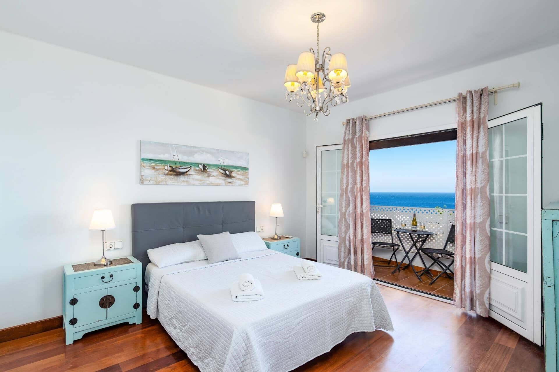 4 habitaciones, tabla de planchar con plancha y wifi gratis 