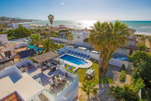 Pool - Villa Cala Beach by Villa Plus (La Cala de Mijas)